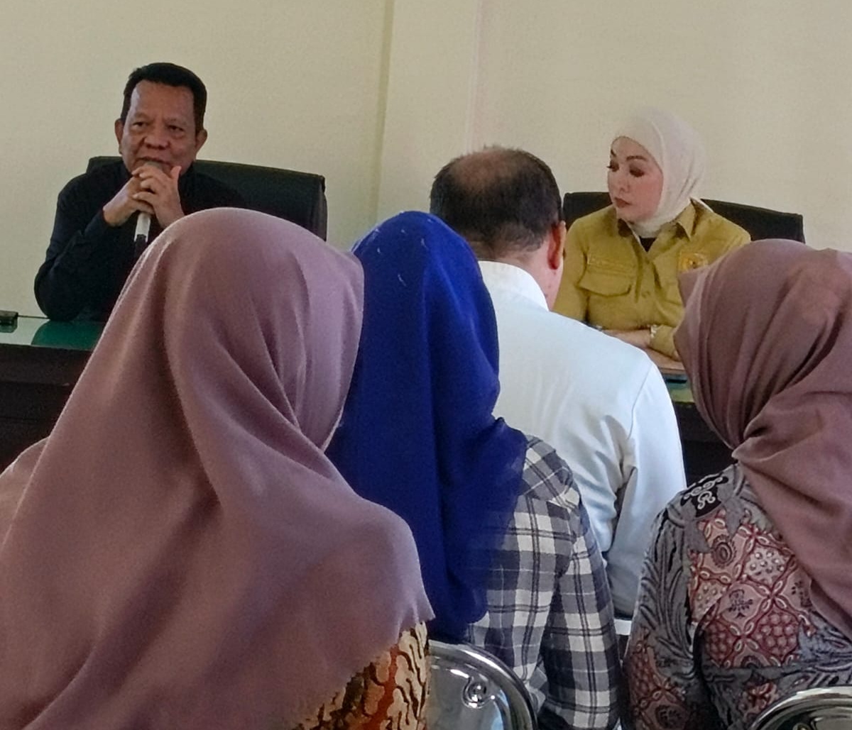 KUNJUNGAN KERJA ANGGOTA DPR RI ERNA SARI DEWI, SE DI DINAS KOPERASI, UKM PROVINSI BENGKULU